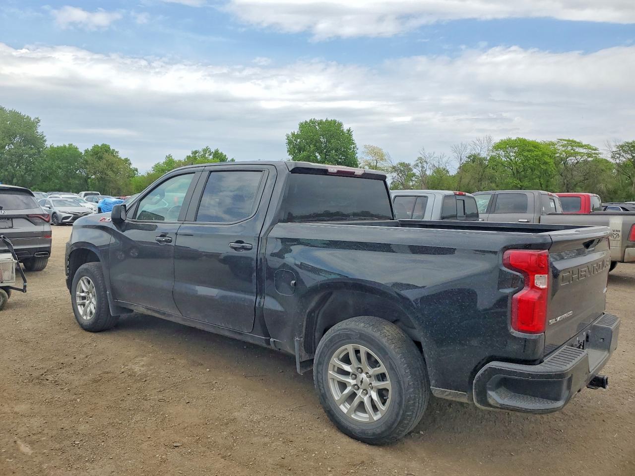 2021 Chevrolet Silverado K1500 Rst - Image 2