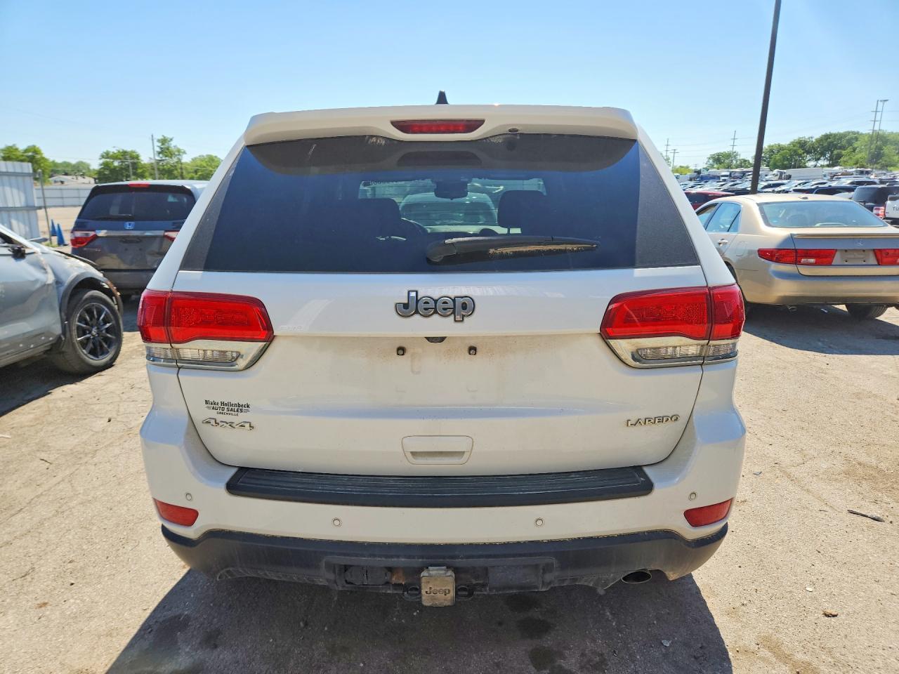 2017 Jeep Grand Cherokee Laredo - Image 6