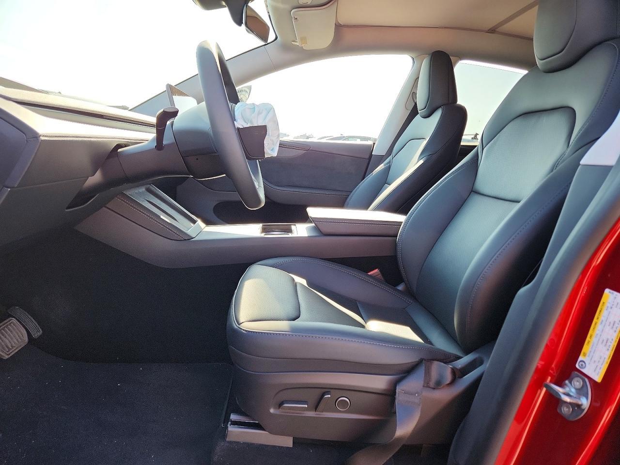 2026 Tesla Model Y - Фото 7