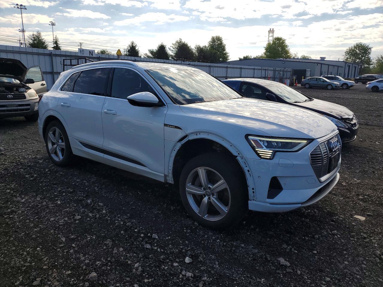 2019 Audi E-Tron Prestige - Image 4