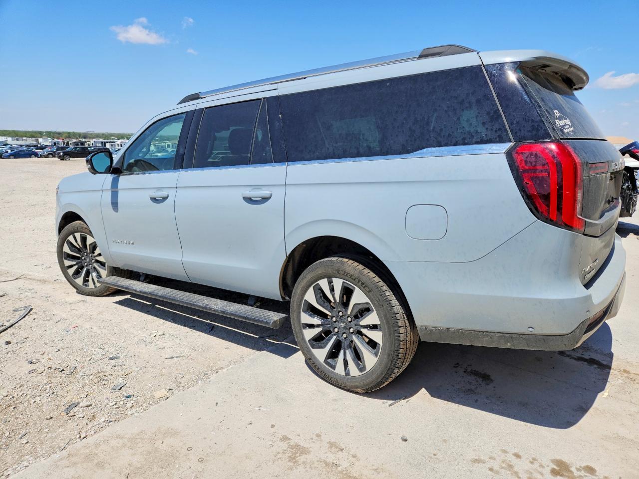 2025 Ford Expedition Max Platinum - Image 2