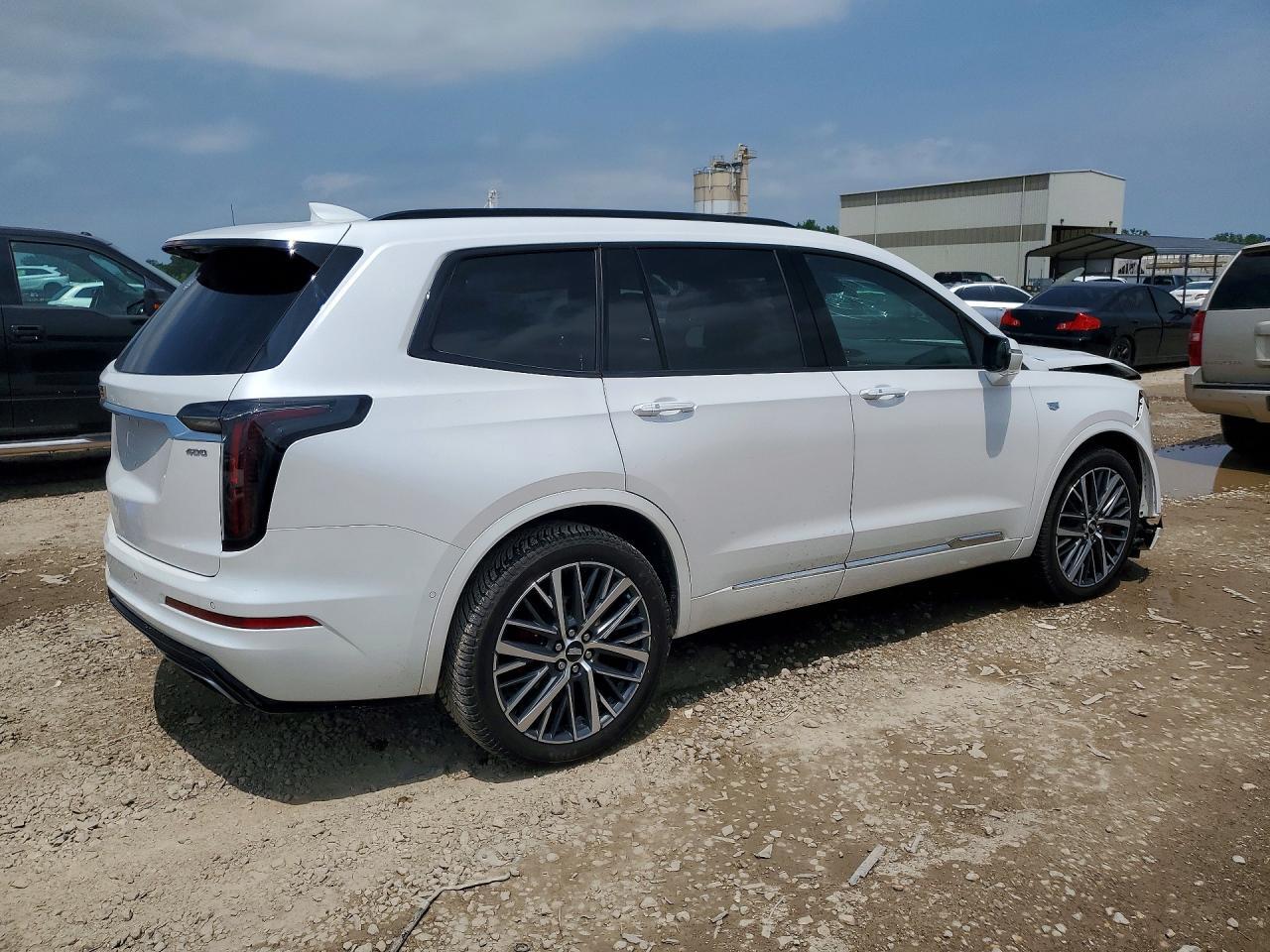 2022 Cadillac Xt6 Sport Platinum - Image 3