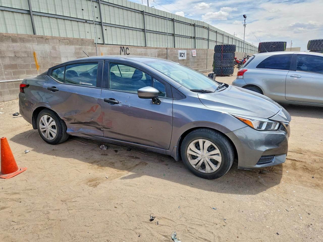 2021 Nissan Versa S - Фото 4