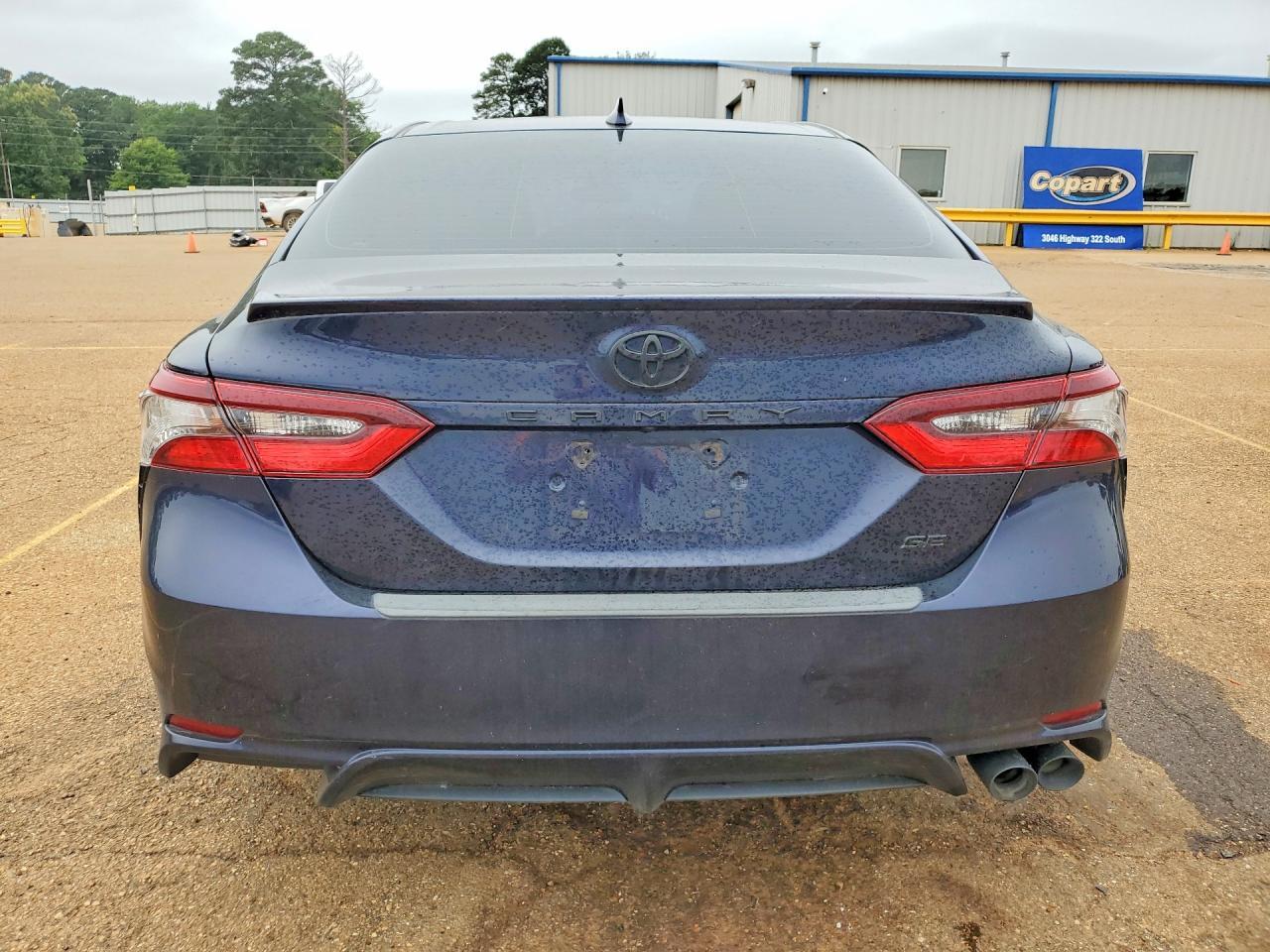 2022 Toyota Camry Se - Image 6
