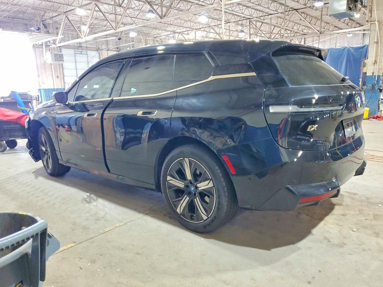 2024 BMW Ix xDrive50 - Фото 2
