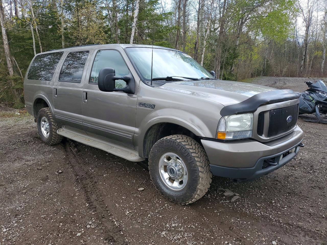 2003 Ford Excursion Limited - Image 4