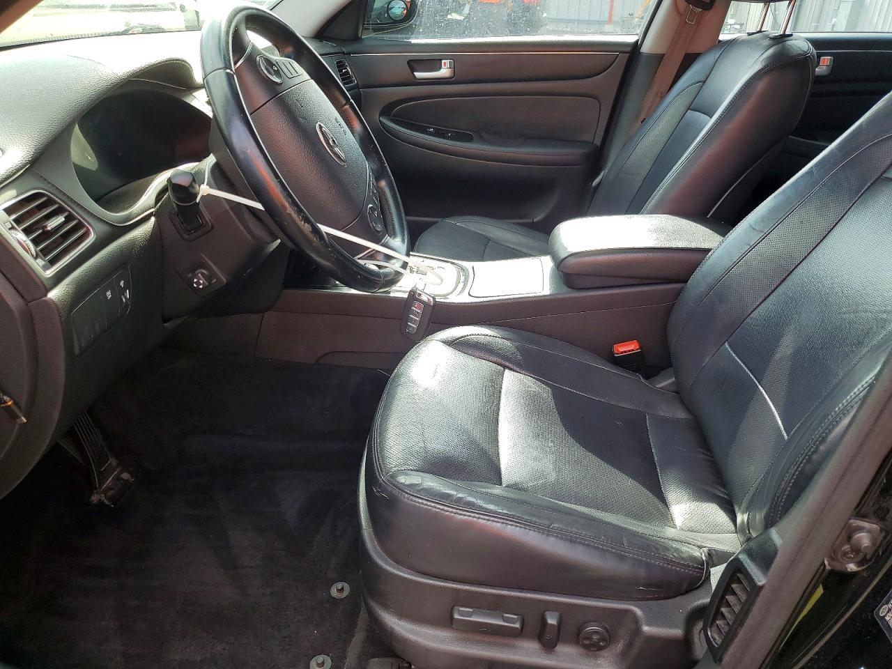 2014 Hyundai Genesis 3.8L - Фото 7