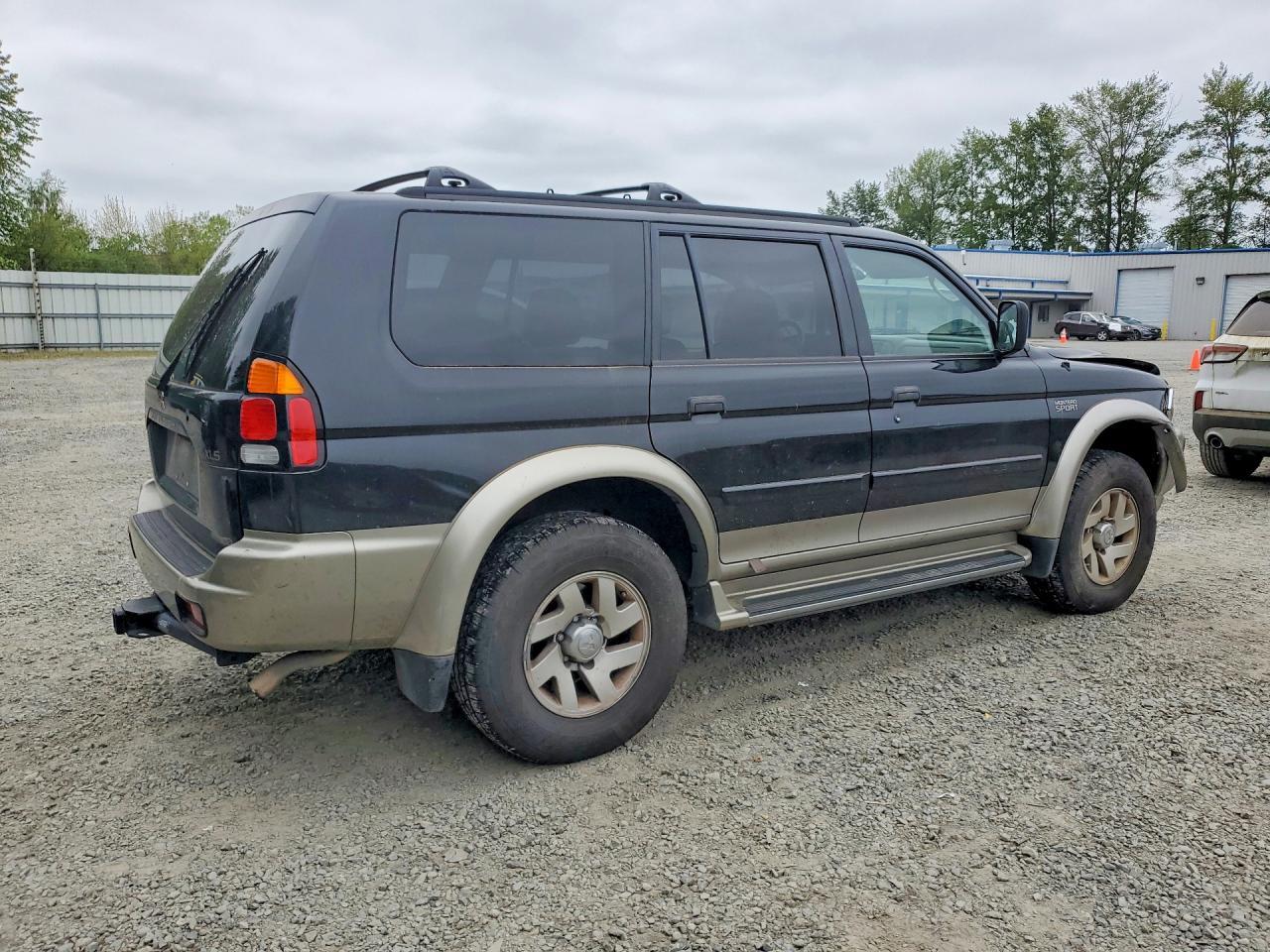 2000 Mitsubishi Montero Sport Ls - Image 3
