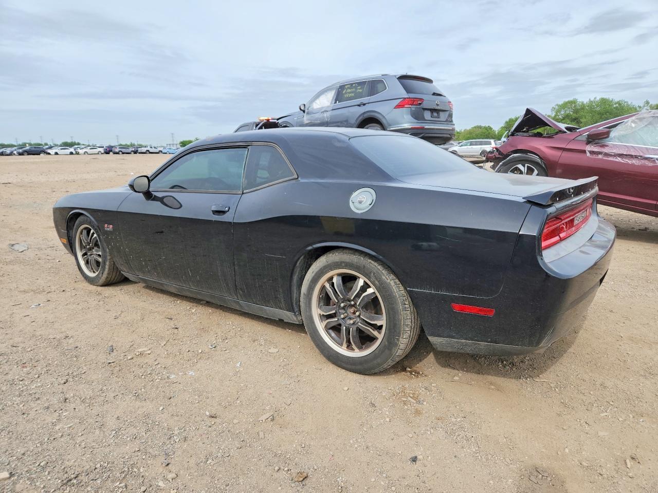 2013 Dodge Challenger R - Image 2