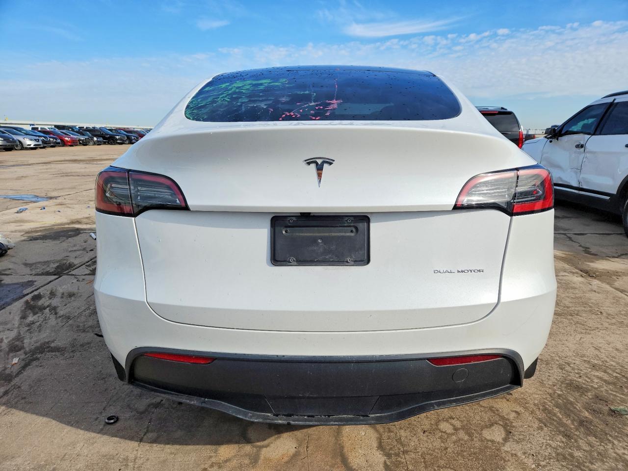 2023 Tesla Model Y - Image 6