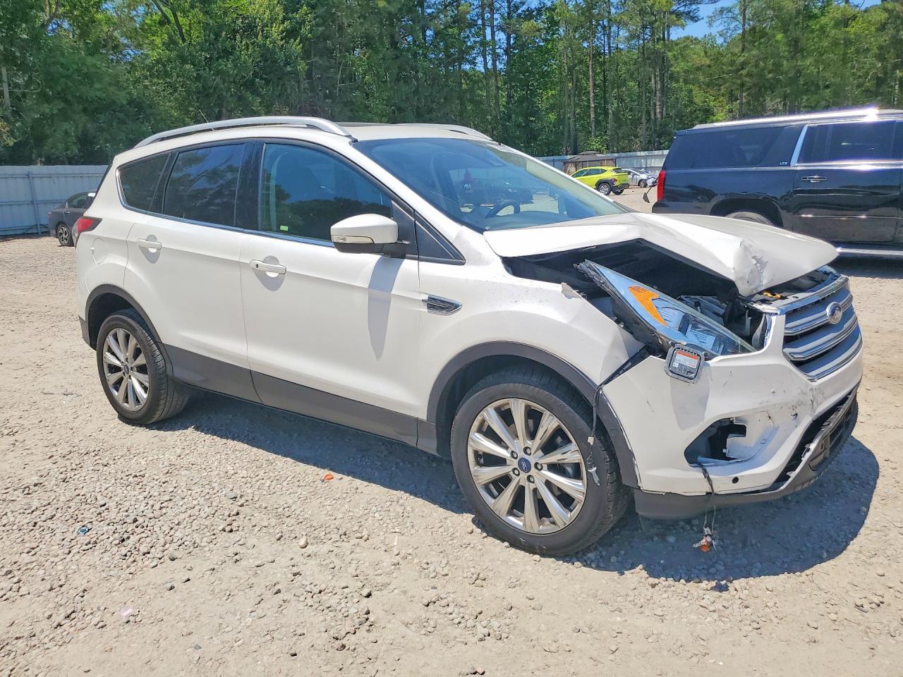 2017 Ford Escape Titanium - Фото 4