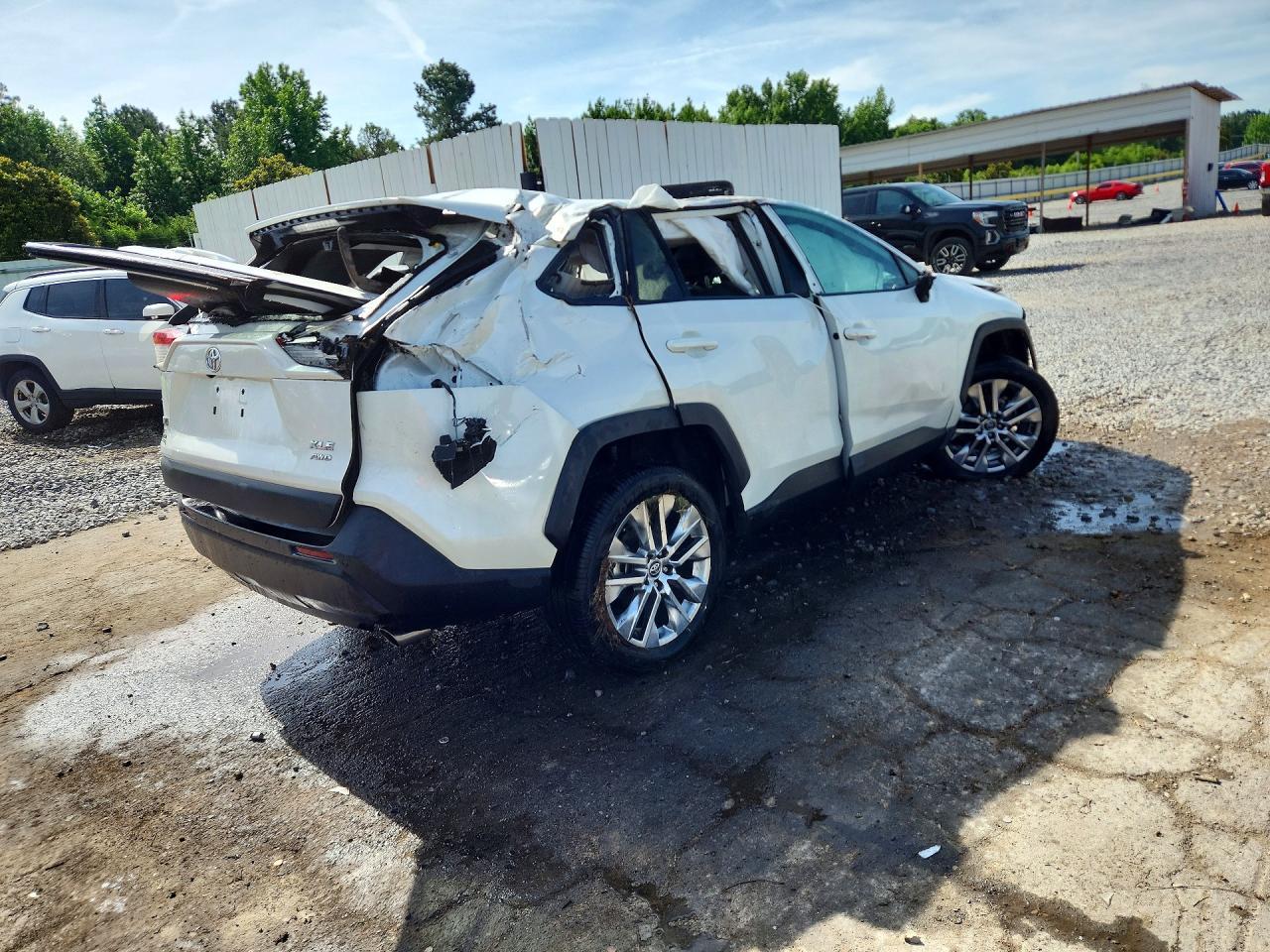 2021 Toyota Rav4 Xle Premium - Фото 3
