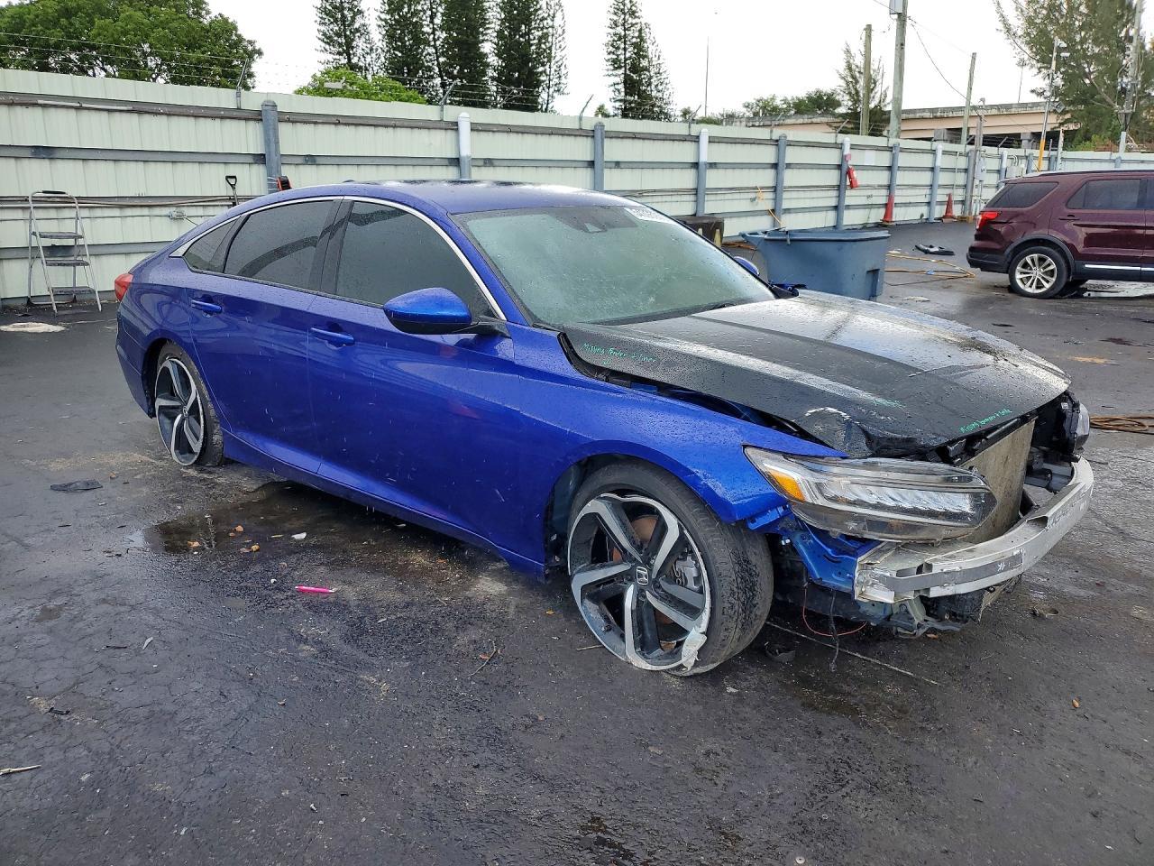 2018 Honda Accord Sport - Image 4