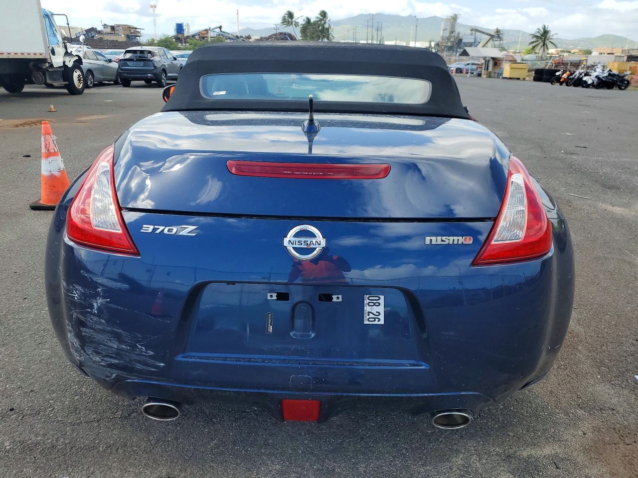2015 Nissan 370Z Roadster Touring Sport - Фото 6