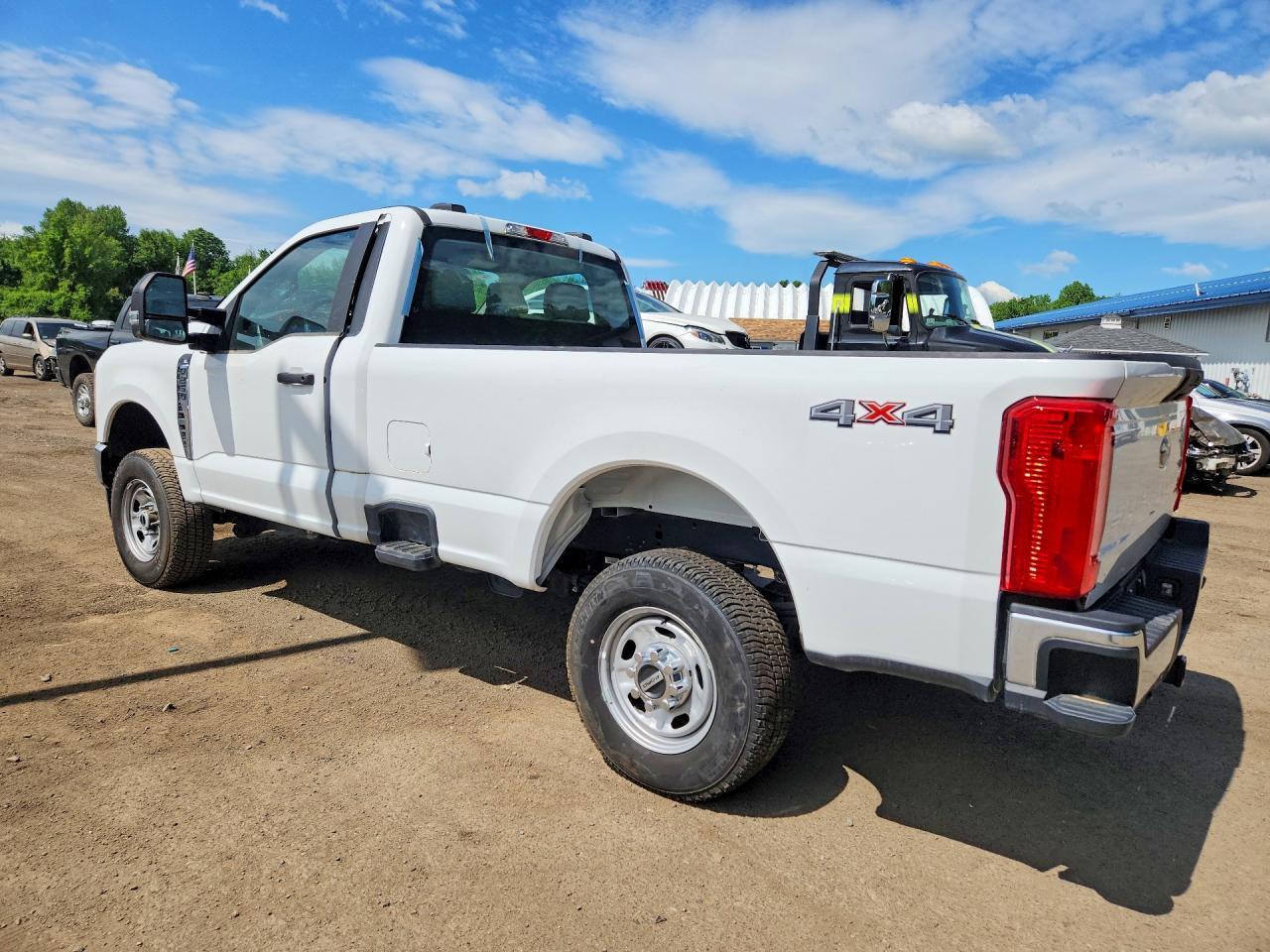 2023 Ford F250 Super Duty - Image 2