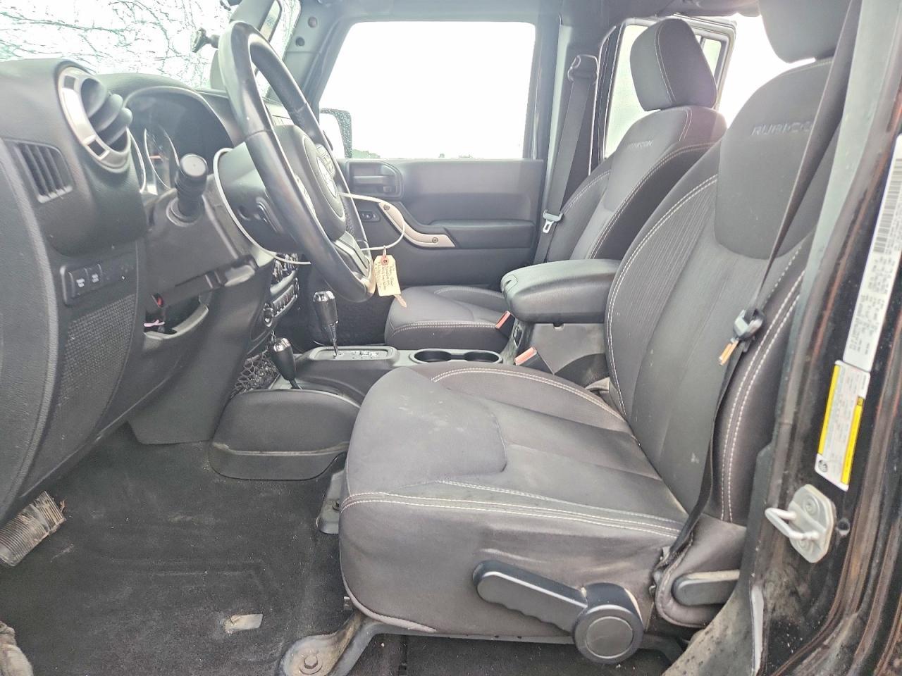 2013 Jeep Wrangler Unlimited Rubicon - Image 7