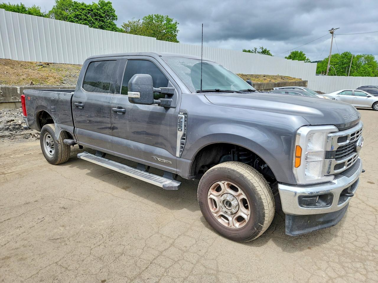 2025 Ford F250 Super Duty - Фото 4