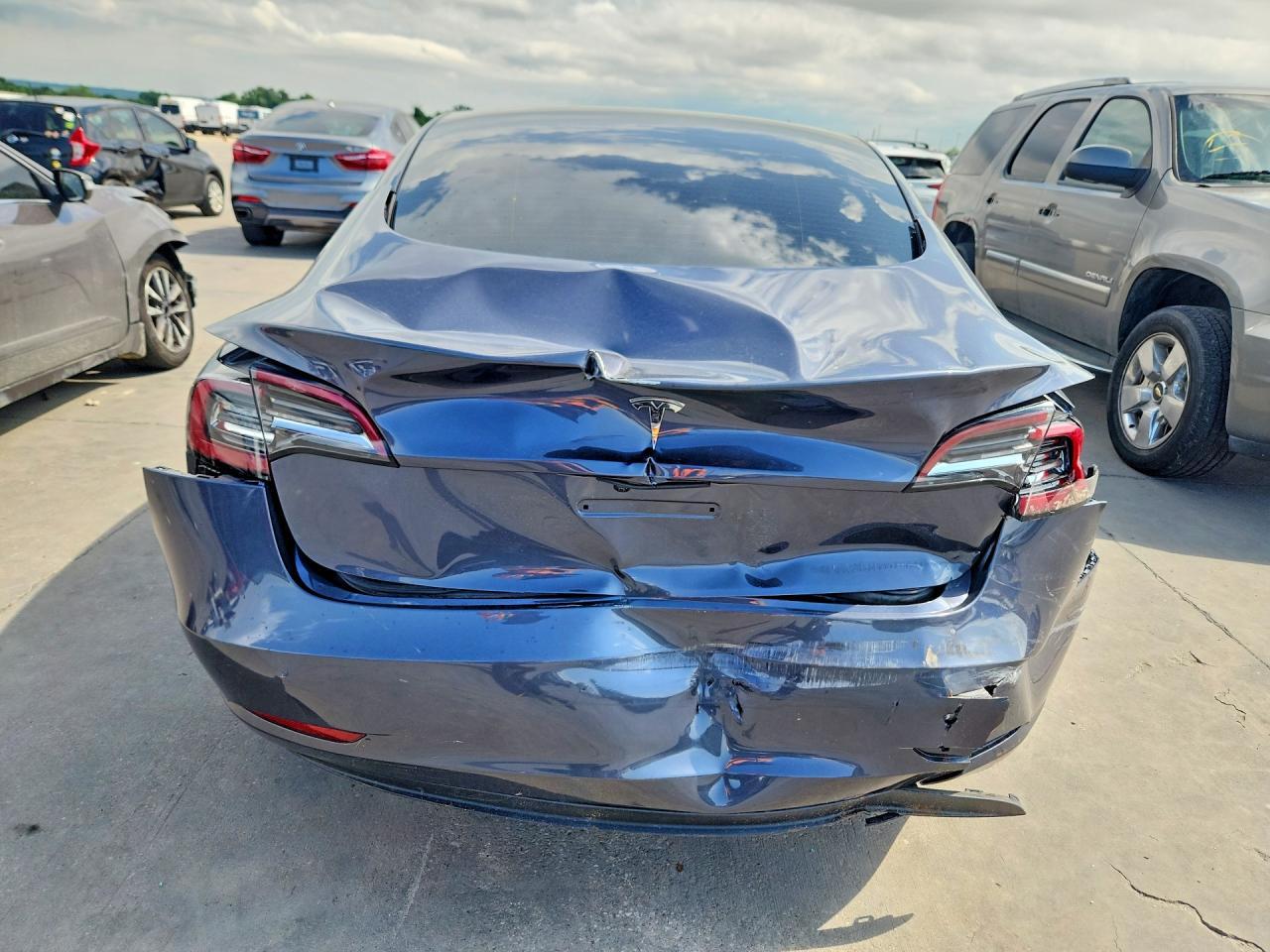 2023 Tesla Model 3 - Фото 6