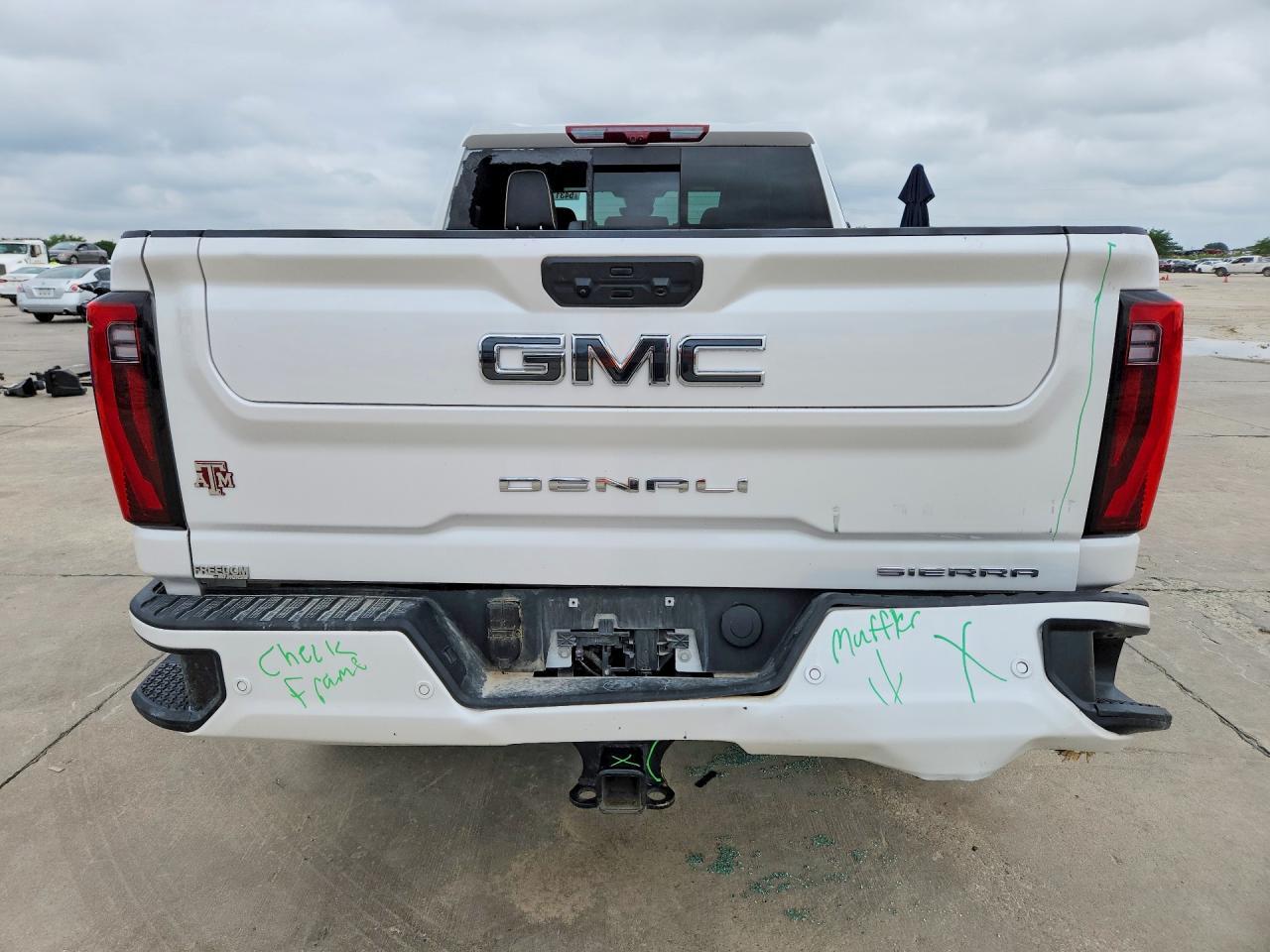 2025 GMC Sierra K2500 Denali Ultimate - Фото 6