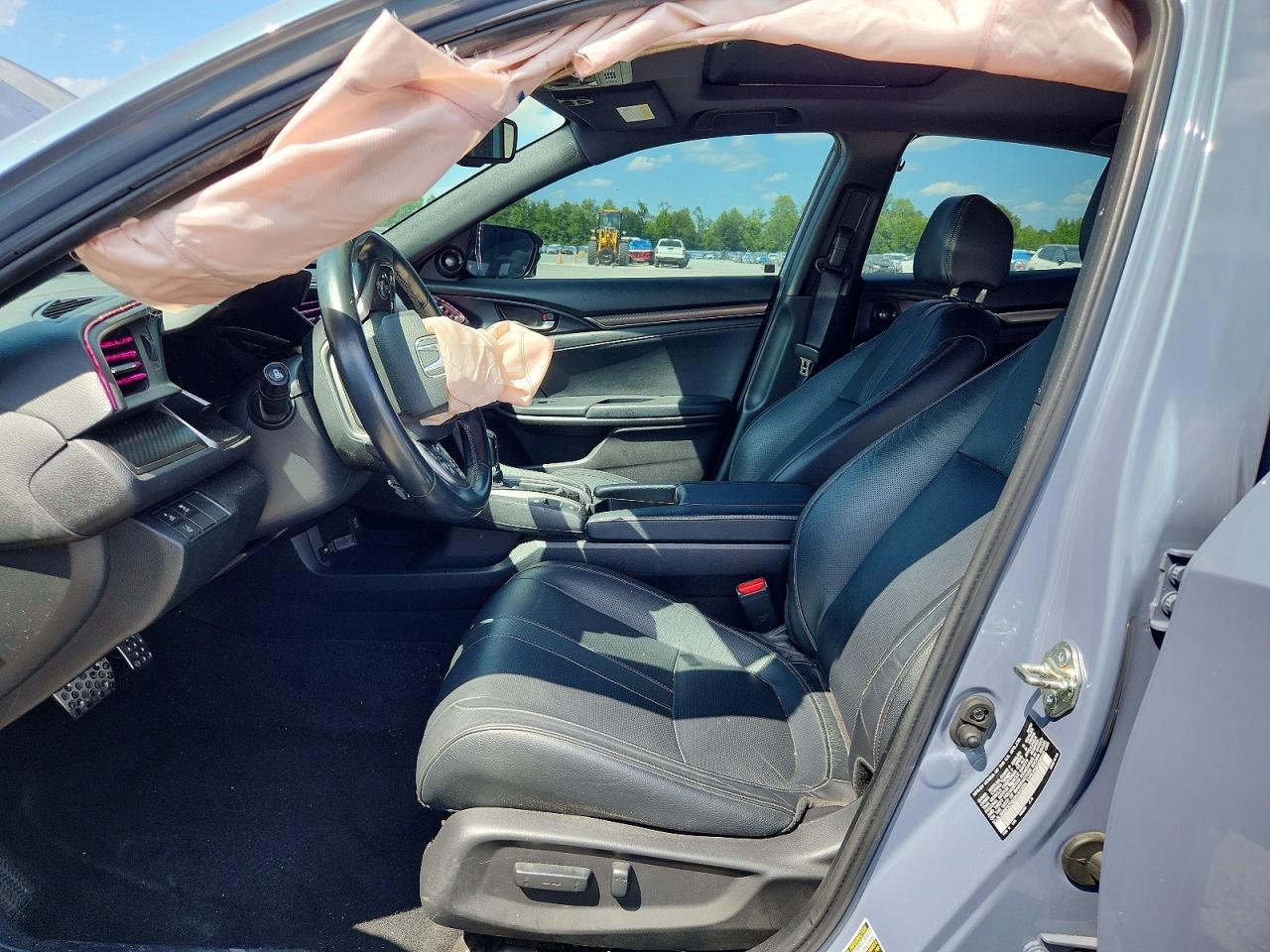 2019 Honda Civic Sport Touring - Image 7