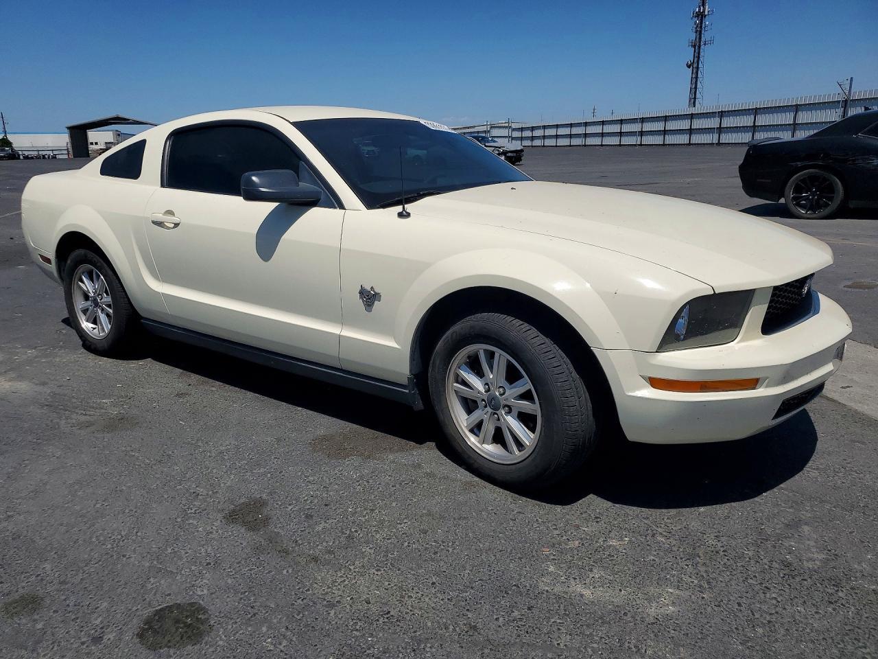 2009 Ford Mustang - Фото 4
