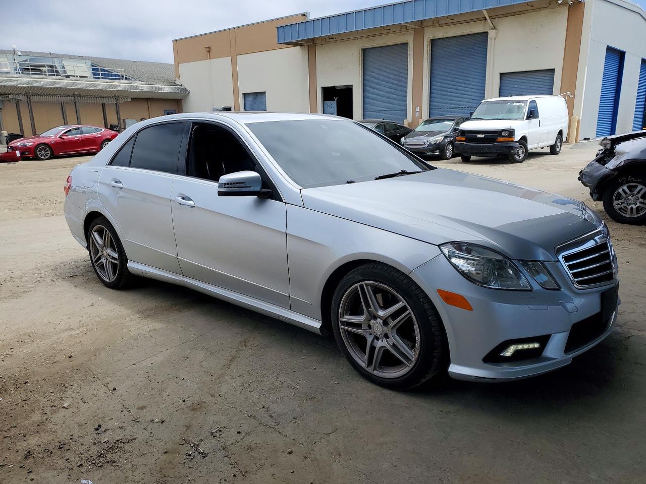 2011 Mercedes-Benz E 350 - Фото 4