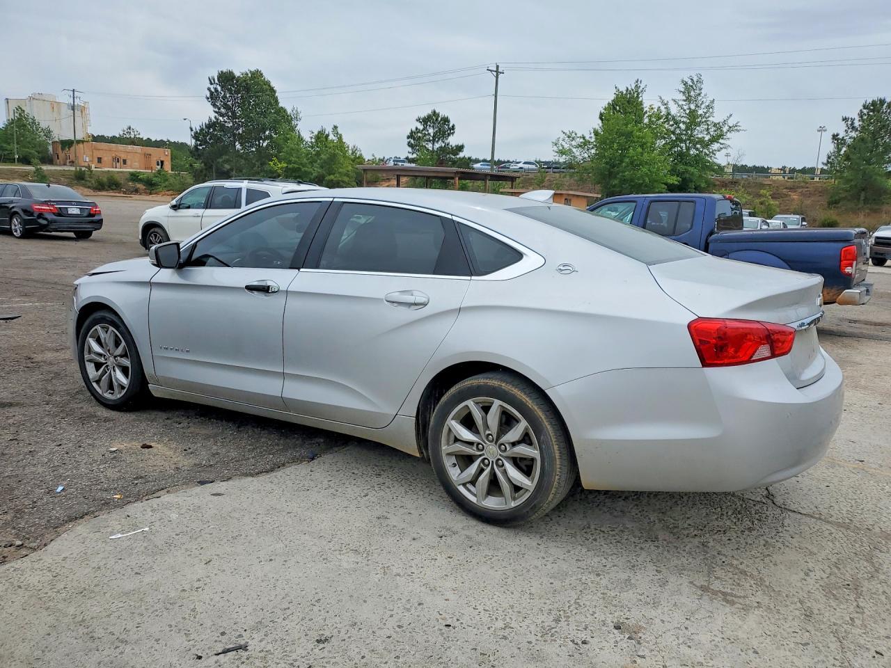 2016 Chevrolet Impala Lt - Image 2