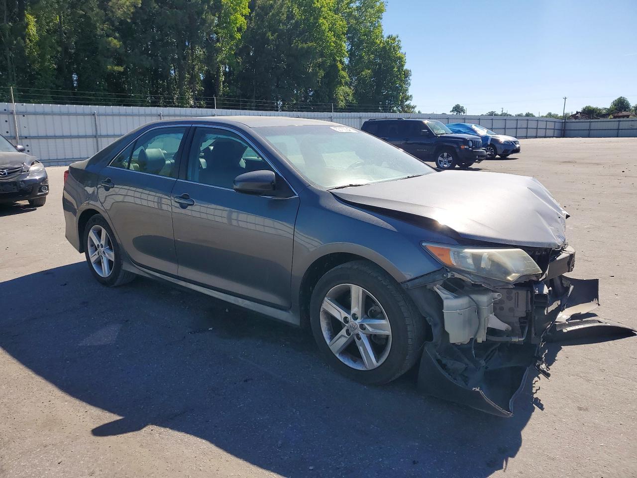 2014 Toyota Camry Se - Фото 4