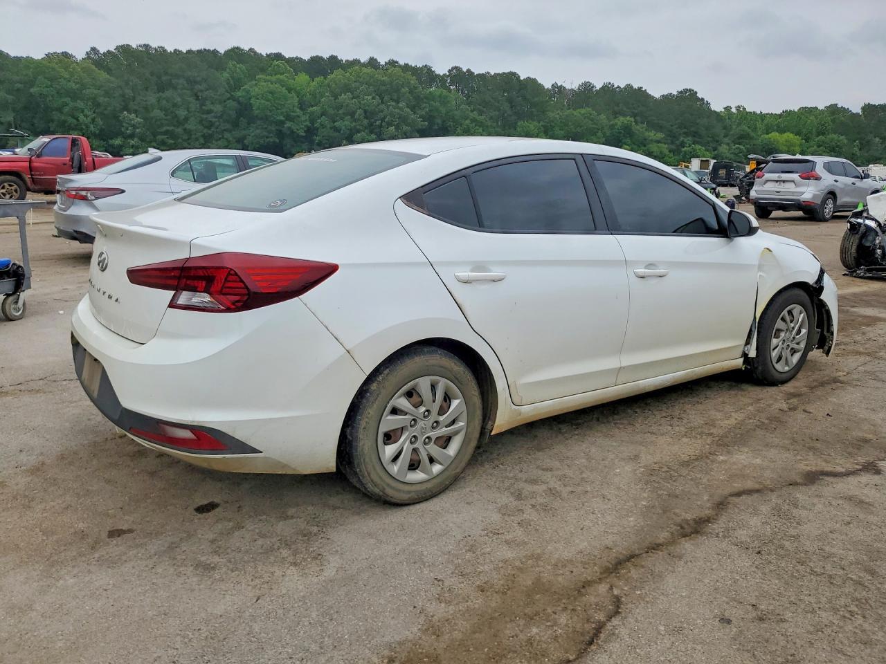 2019 Hyundai Elantra Se - Фото 3