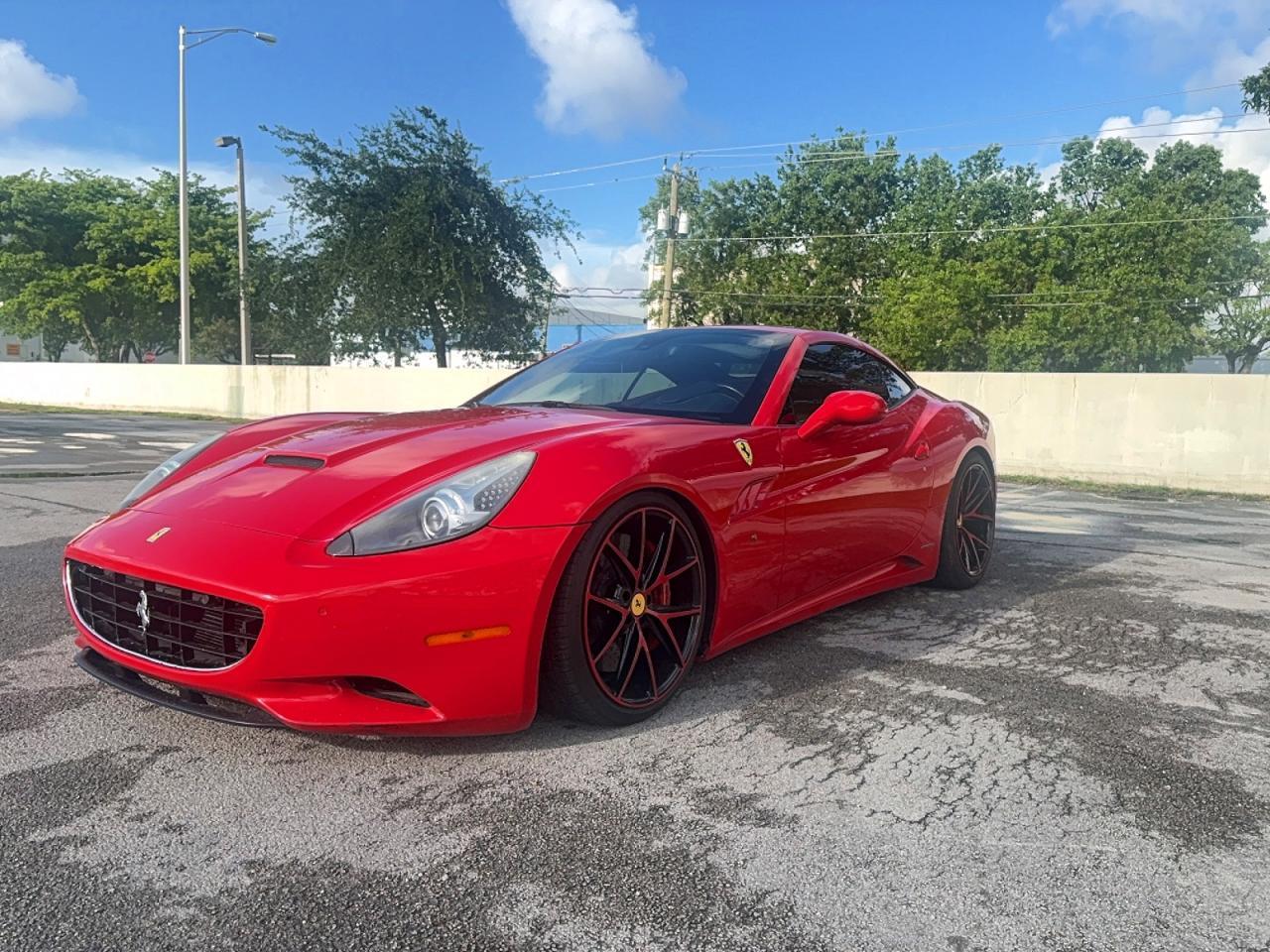 2012 Ferrari California - Фото 2