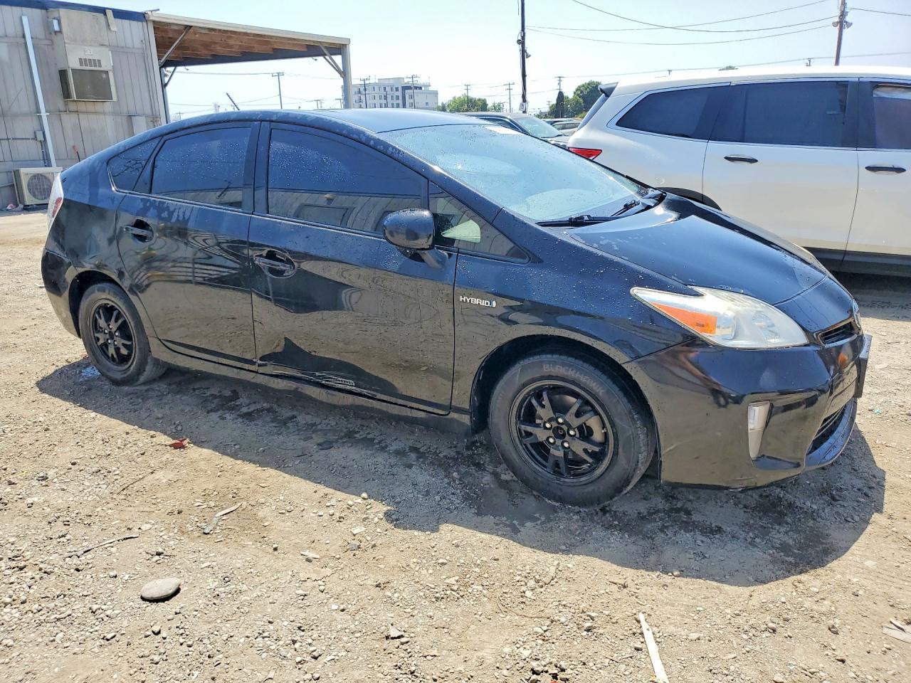 2015 Toyota Prius Two - Фото 4
