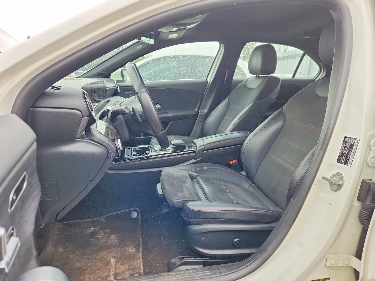2022 Mercedes-Benz A 220 4Matic - Image 7