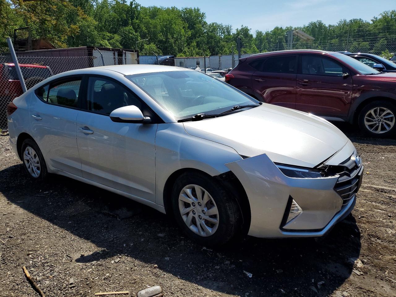 2019 Hyundai Elantra Se - Image 4