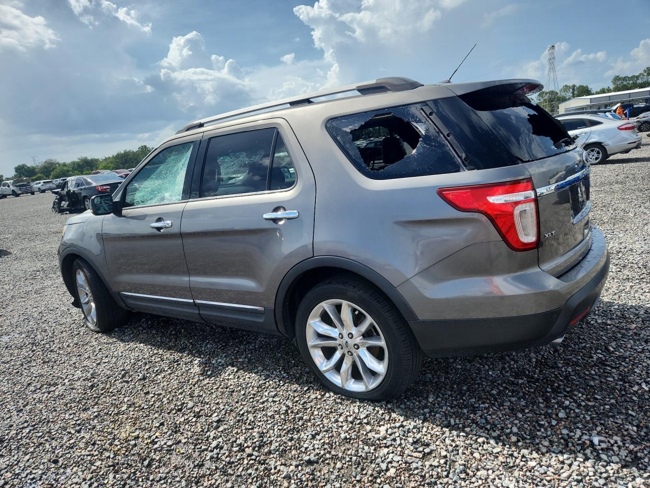 2011 Ford Explorer Xlt - Фото 3