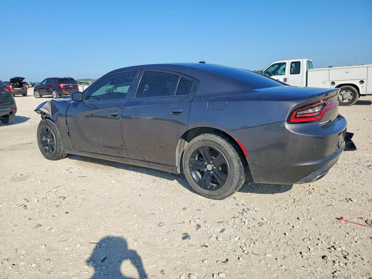 2020 Dodge Charger Sxt - Image 2