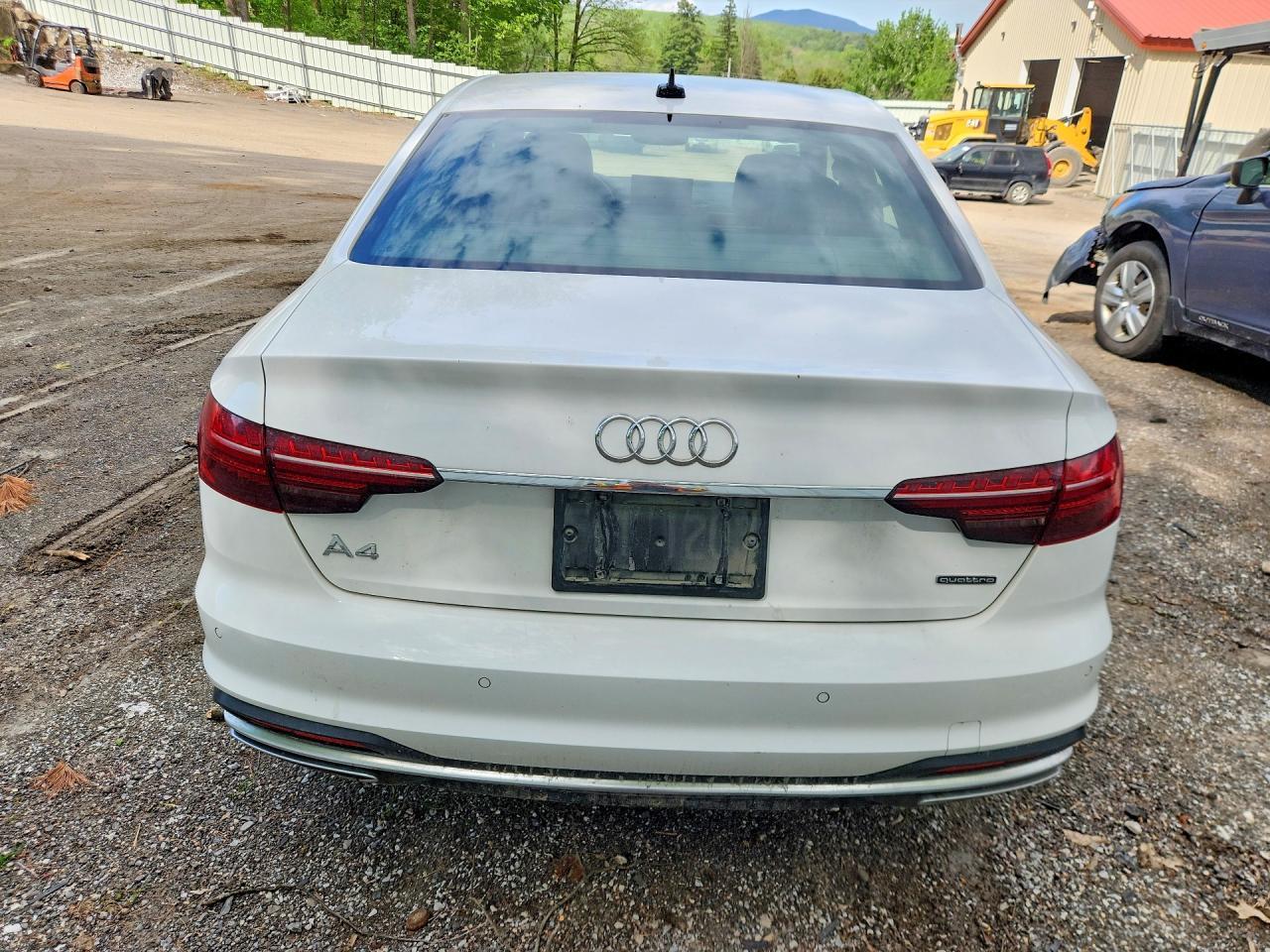2023 Audi A4 Premium Plus 45 - Фото 6