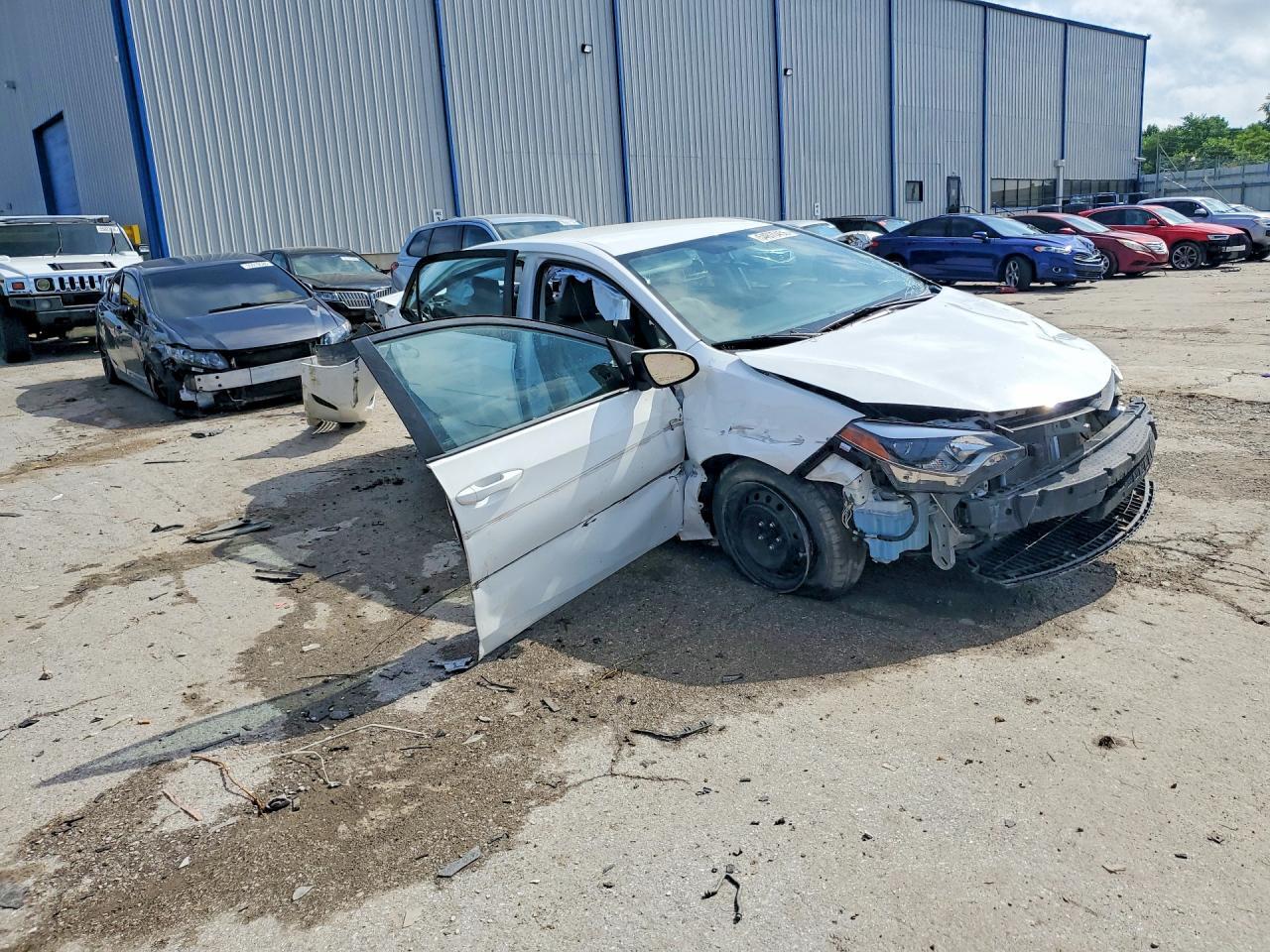 2016 Toyota Corolla Le - Фото 4