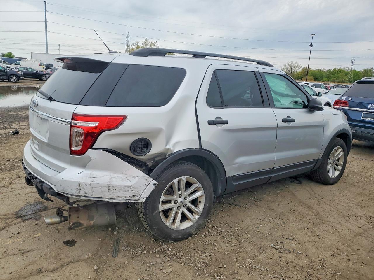 2015 Ford Explorer - Фото 3