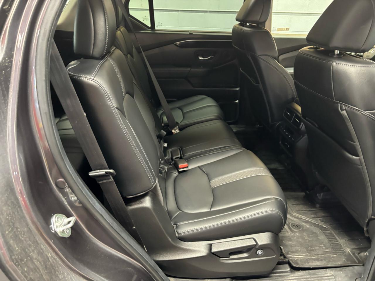 2025 Honda Pilot Touring - Image 6