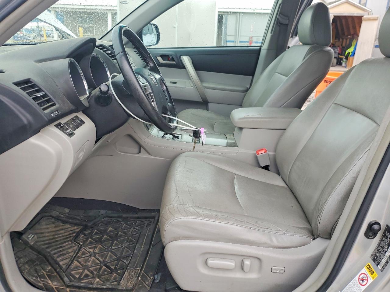 2011 Toyota Highlander Base - Image 7