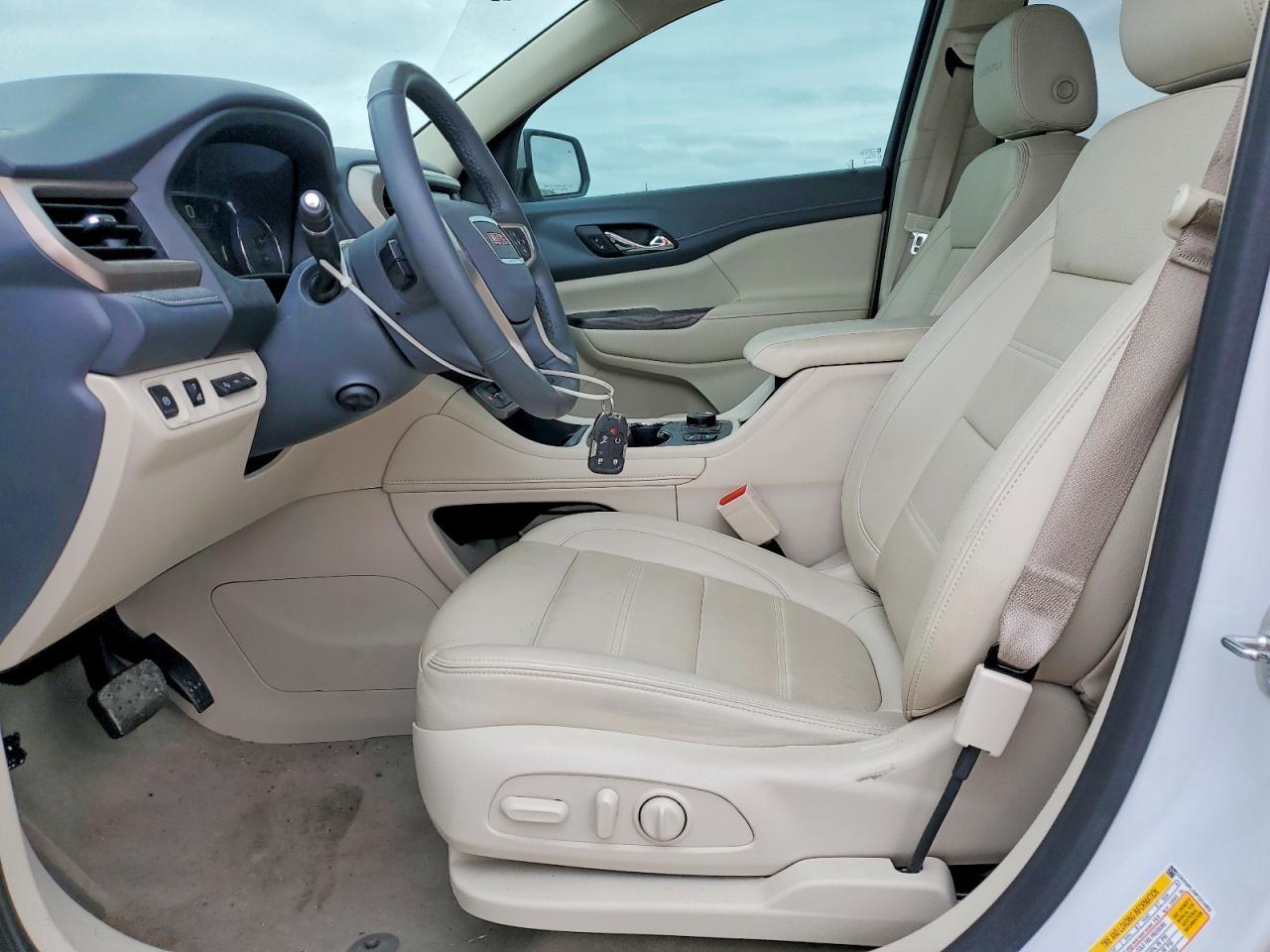 2023 GMC Acadia Denali - Фото 7