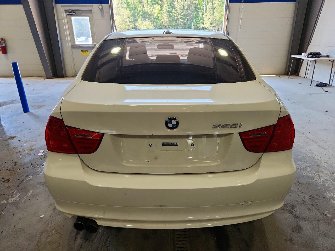 2011 BMW 328I - Фото 6