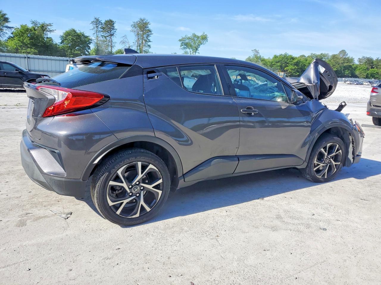 2019 Toyota C-Hr Xle - Image 3