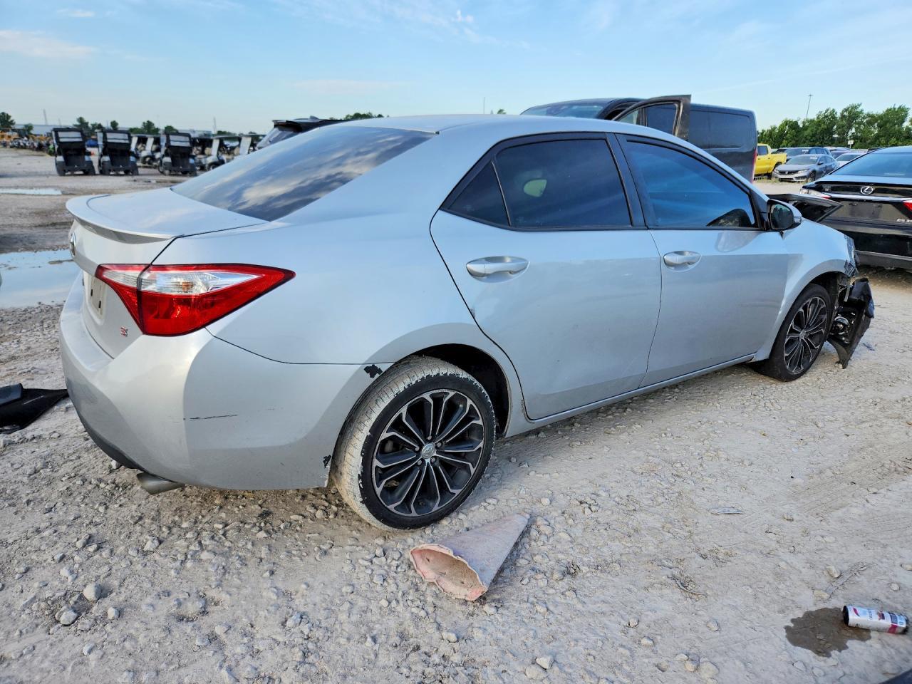 2014 Toyota Corolla S Plus - Фото 3