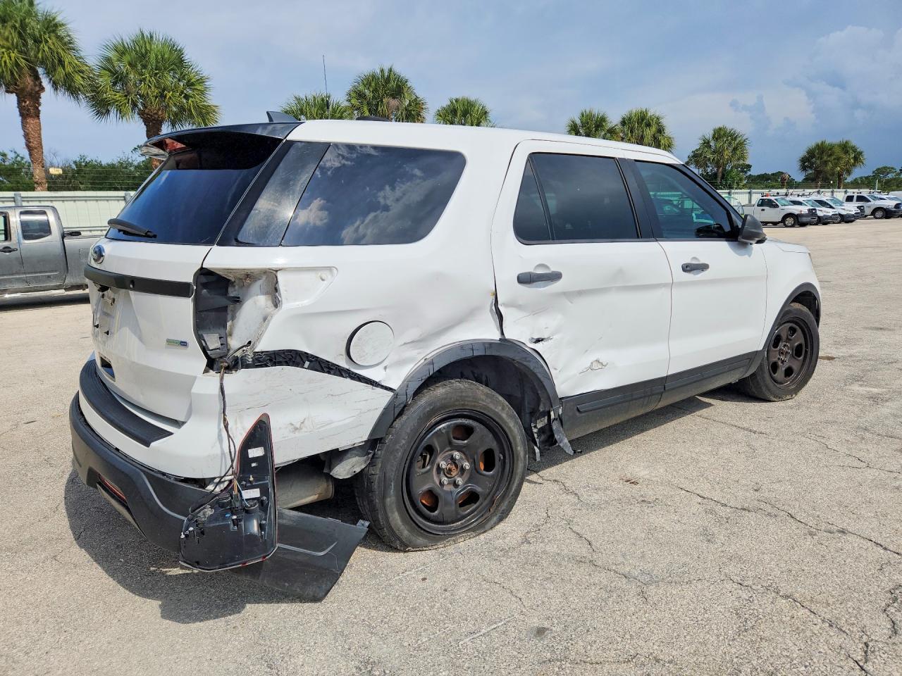 2018 Ford Explorer Police Interceptor - Image 3