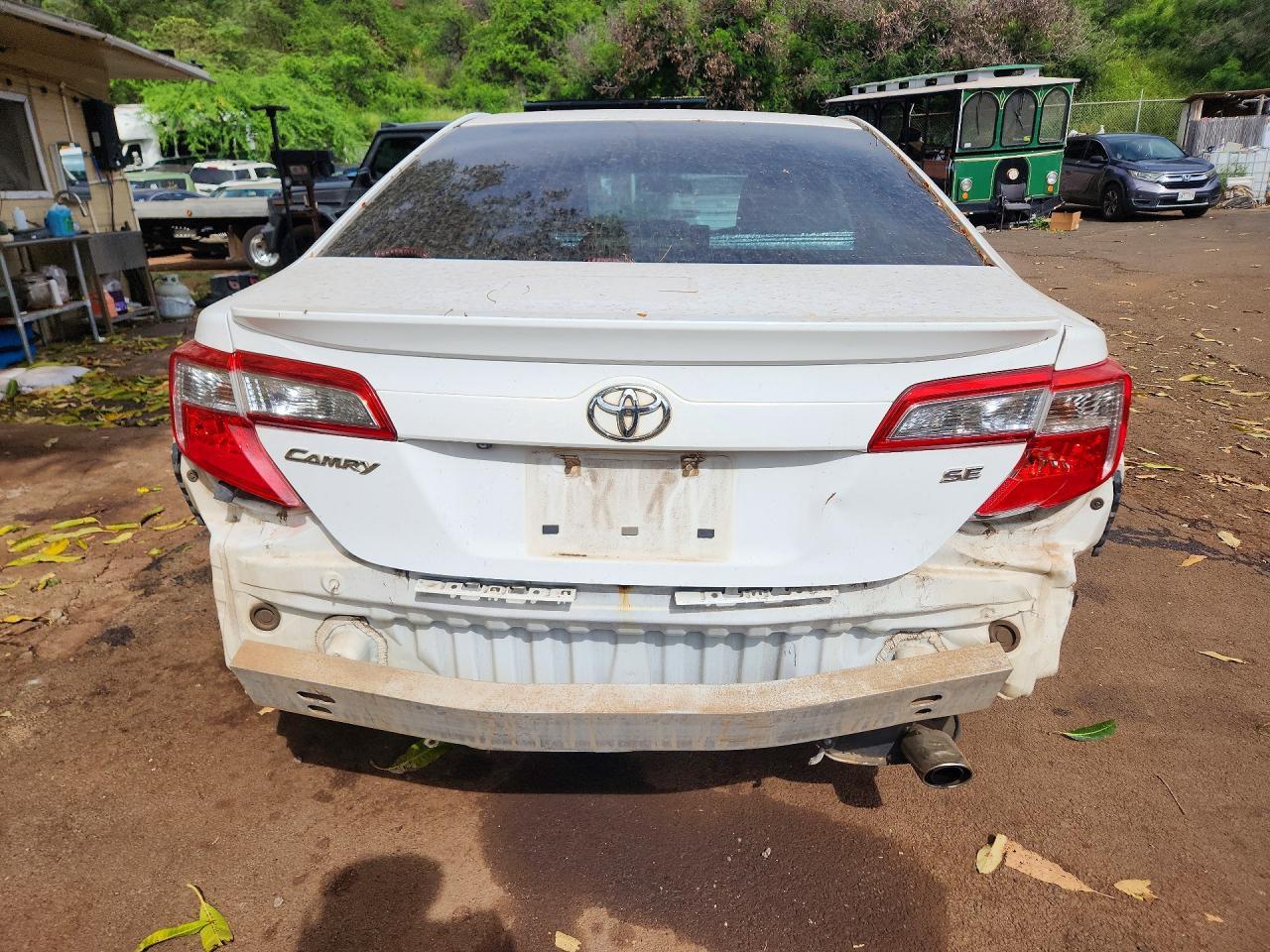 2014 Toyota Camry L - Фото 6