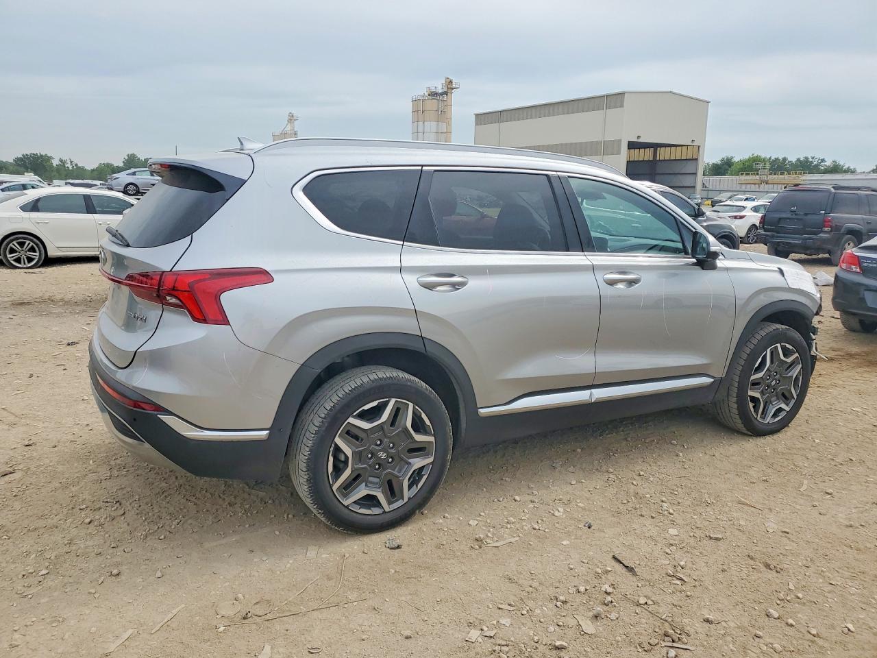2023 Hyundai Santa Fe Limited - Image 3