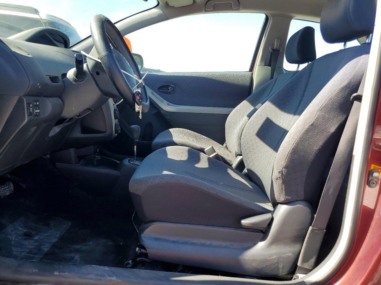 2010 Toyota Yaris Base - Image 7