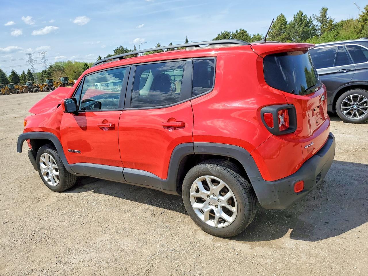 2016 Jeep Renegade Latitude - Image 2