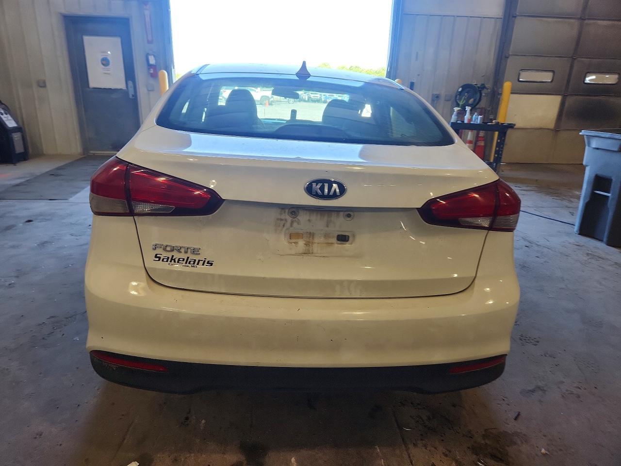 2017 Kia Forte Lx - Image 6